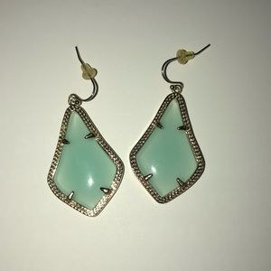 Alex drop earrings in Chalcedony translucent